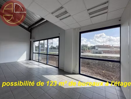 location locaux professionnels 136 m² à la salvetat-saint-gilles (31880)  1 247 €