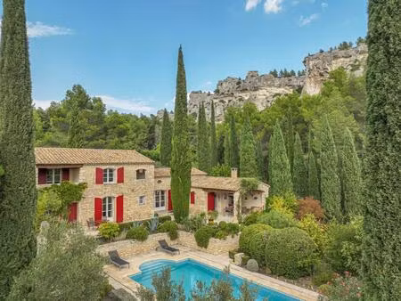 magnifique maison en pierre aux baux-de-provence