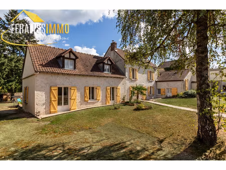 maison de charme impeccable  grand terrain avec accès forêt