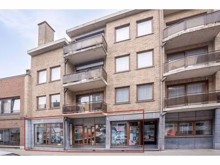 propriété commerciale avec maison à vendre à boom