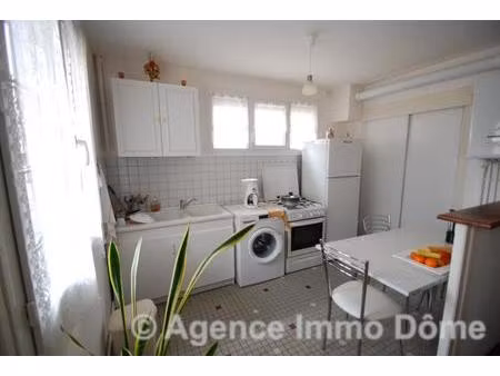 vente immeuble 114 m² malauzat (63200)