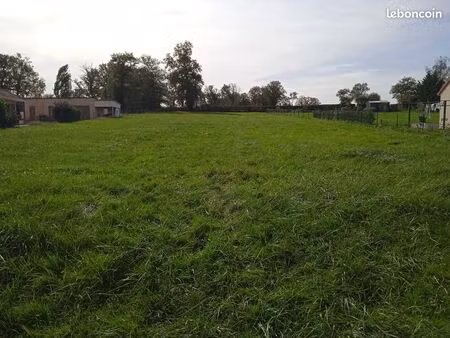 terrain loisir de 2700m2 (échange possible)