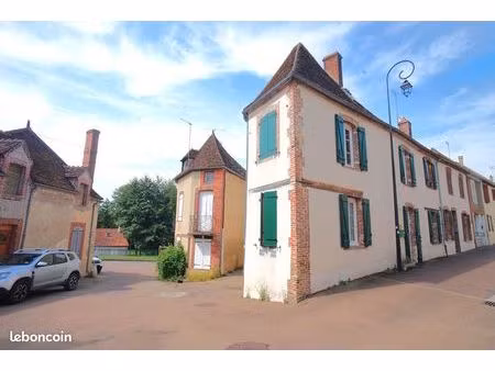 immeuble 8 pièces 138 m²