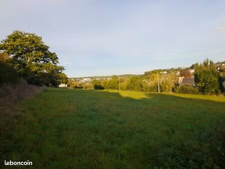 terrain constructible (plein centre-ville) dans condé-en-normandie (14110)