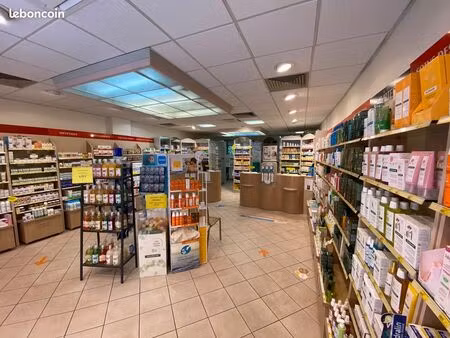 local commercial 113 m2 plein centre l'isle jourdain