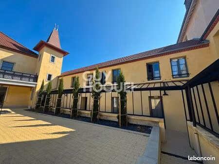 triplex 4 pièces 130 m²