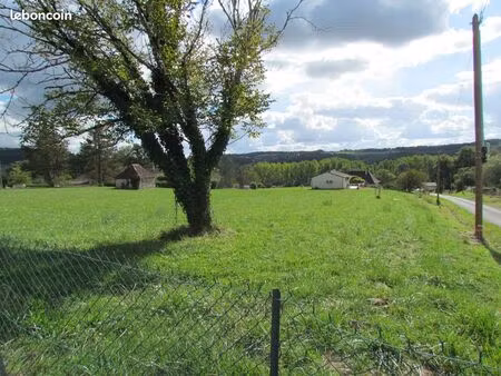 terrain 4800 m² hautefort