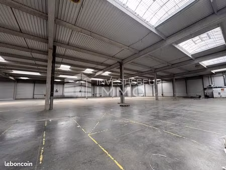 local industriel 3 789 m²