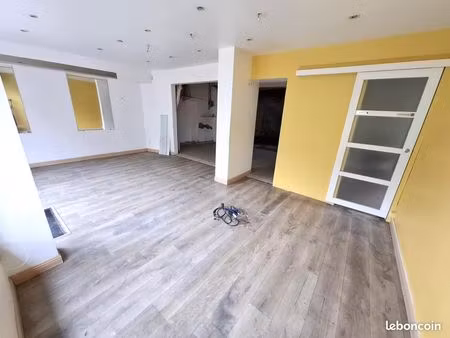 immeuble 6 pièces 239 m²