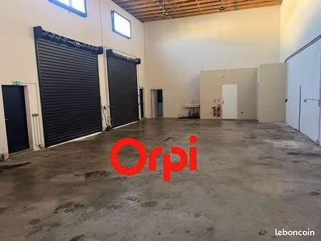 local industriel 180 m²