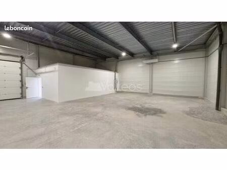 local bureaux 194 m²