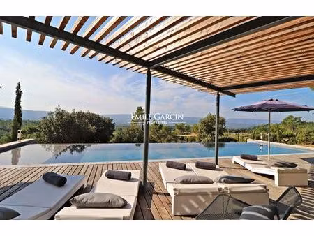 maison de 11 pièces de luxe en location à roussillon  provence-alpes-côte d'azur