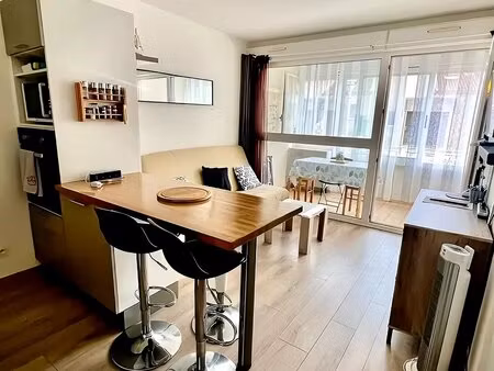 studio cabine à 150m de la mer