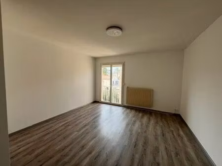 location appartement 3 pièces 72 m² à calvi (20260)