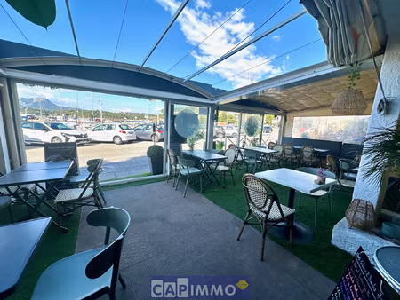 le pradet au port restaurant a vendre mur et fond.