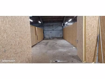 grand local de stockage bordure 4 voies accès pl 24/24