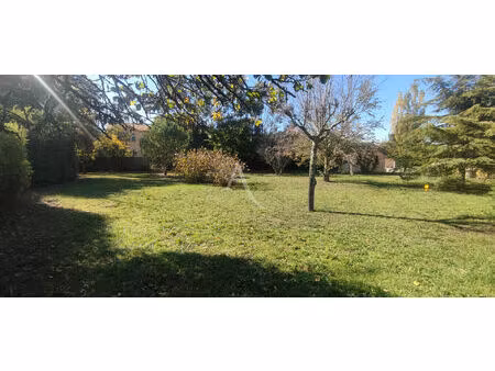 plaisance du touch  centre ville terrain viabilisé et constructible 650m²!