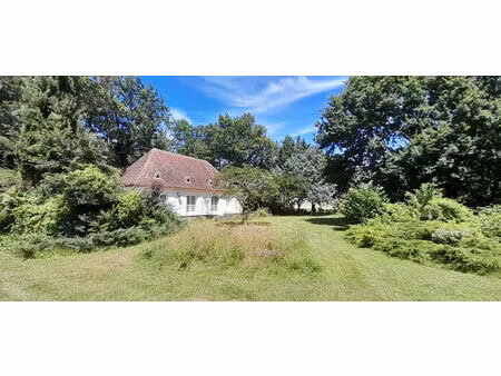 propriété au cadre idéal à creysse !