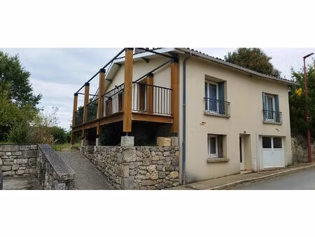 maison de bourg avec jardin et vue dominante