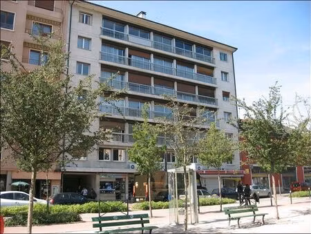 location garage à annecy (74000)