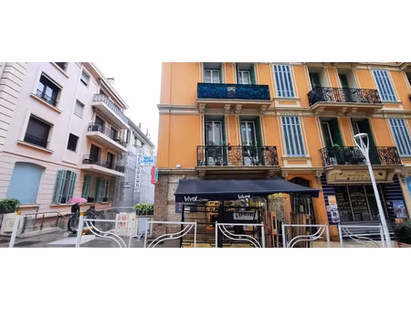 vente locaux professionnels 3 pièces 66 m² à beausoleil (06240)  193 200 €