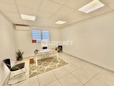 location locaux professionnels 19 m² à riviere salee (97215)  650 €