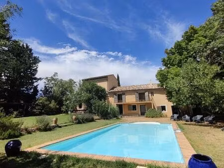 charmante propriete provencale sur un 1ha de terrain