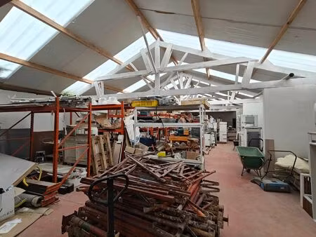 te koop recent gerenoveerde atelierruimte/opslagruimte te lier
