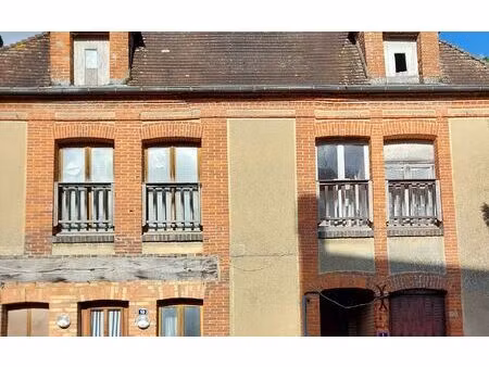 maison moulins-la-marche 200 m² t-5 à vendre  76 500 €
