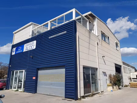 vente local commercial 493m2 la crau 83260 - 892500 € - surface privée