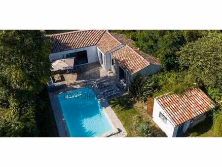 maison avec piscine en bord de mer saint-georges-d'oléron (17)
