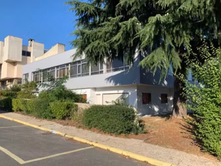 a vendre  locaux occupés