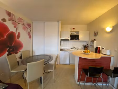 vente appartement t2 avec terrasse et parking couvert - ideal investissement locatif saiso