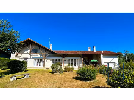 belle et grande maison traditionelle