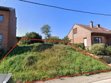 beau terrain à bâtir à oreye