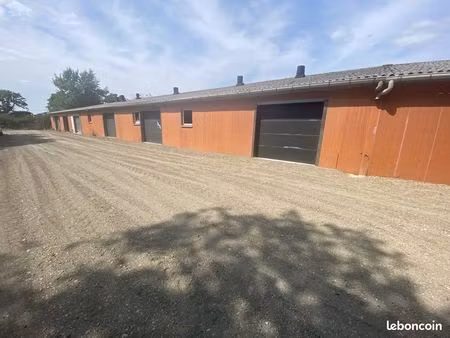 parking/box 10 m² ligné