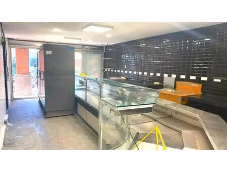 location commerce 149 m² à toulouse (31100)