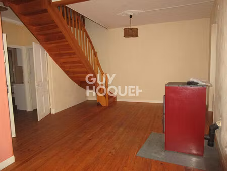 maison avec terrasse et dépendance