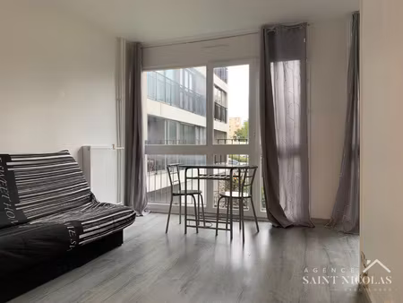 2 pieces 28 m2 sur jardin dans residence de standing avec c