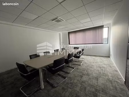 bureaux 254 m²