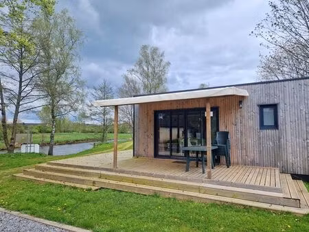 superbe lodge situé en bordure de semois