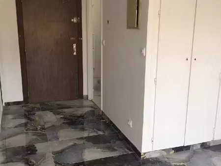 location appartement 1 pièce 26 m² à fontainebleau (77300)