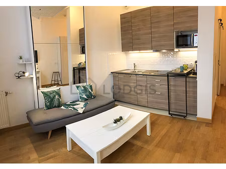 studio meublé avec ascenseur
