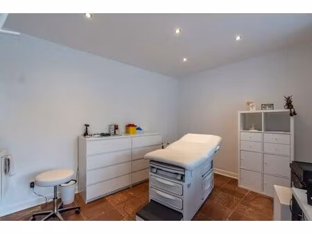 cabinet médical au sein d'une centre médical