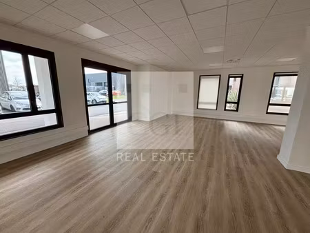 location bureau 1277 m² à genas (69740)
