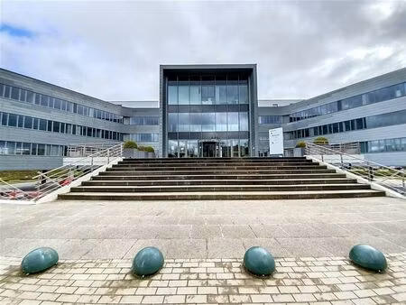 bureaux à louer à boulevard baudouin 1er 25 louvain-la-neuve (vbb04991)