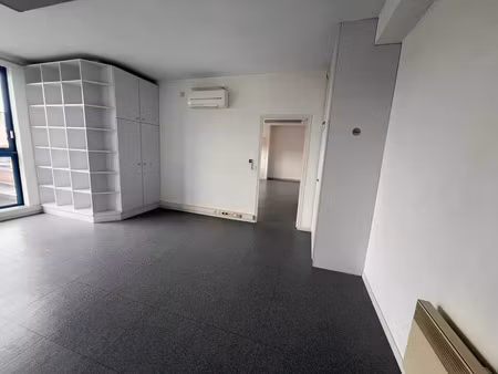location bureau 71 m² à saint-avertin (37550)