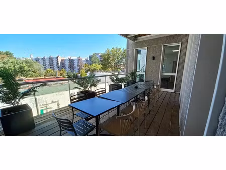 location bureau 100 m² à villeurbanne (69100)