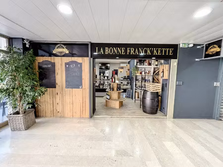location commerce 2 pièces 66 m² à mougins (06250)