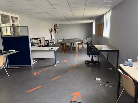 vente commerce 1213 m² nazelles-négron (37530)